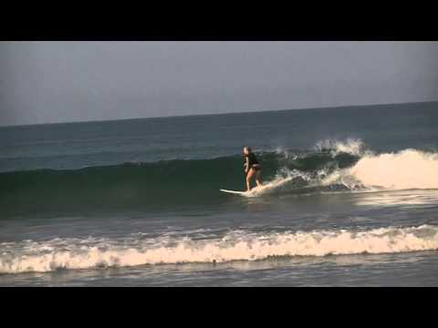 Read more about the article Avellanas Surf Report – December 4, 2012 (video)