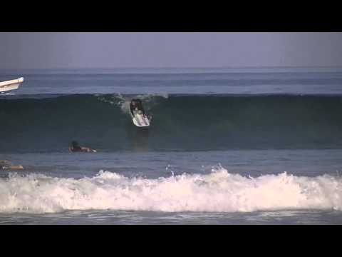 Read more about the article Avellanas Surf Report – March 19, 2013 (video)