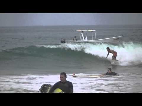 Read more about the article Avellanas Surf Report – April 4, 2013 (video)
