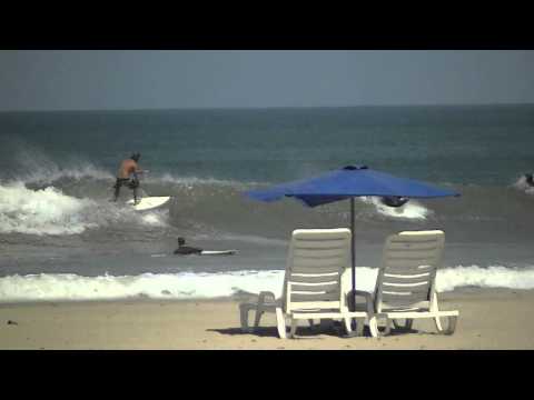 Read more about the article Tamarindo Surf Report – April 6, 2013 (video)