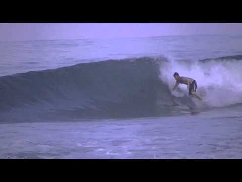 Read more about the article Avellanas Surf Report – May 2, 2013 (video)