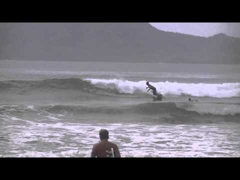 Read more about the article Tamarindo Surf Report – July 9, 2013 (video)