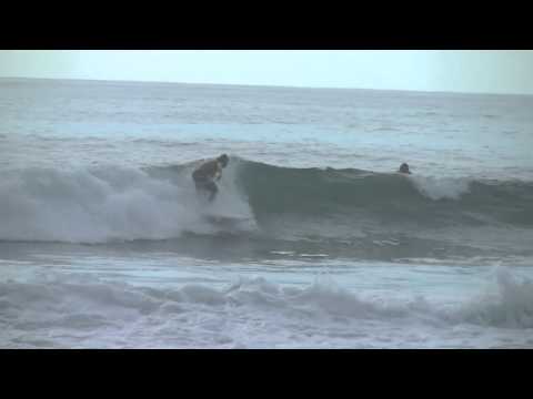 Read more about the article Avellanas Surf Report – October 22, 2013 (video)