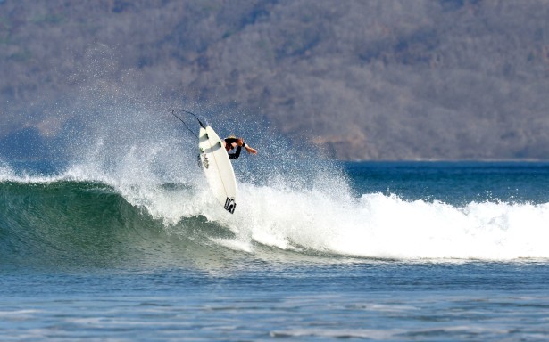 Read more about the article Tamarindo Surf Report – April 12, 2014 / Circuito Nacional Guanacasteco