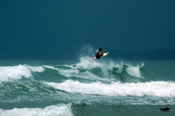 Read more about the article Surf Report for Sunday, September 11th 2011