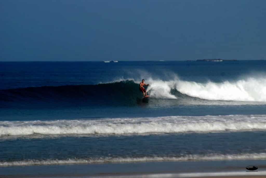 Read more about the article Surf Report for Sunday, April 3rd 2011