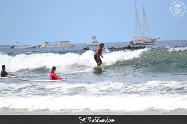 Read more about the article Surf Report for Monday, December 5Th 2011