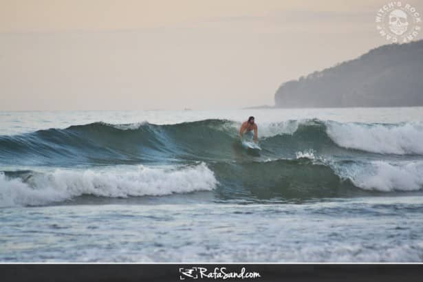 Read more about the article Surf Report for Thursday, November 17th 2011