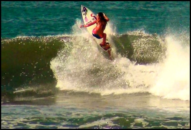 Read more about the article Meet the Top 5 Female Surfers in Costa Rica: Emily Mabel Gussoni Ferrin