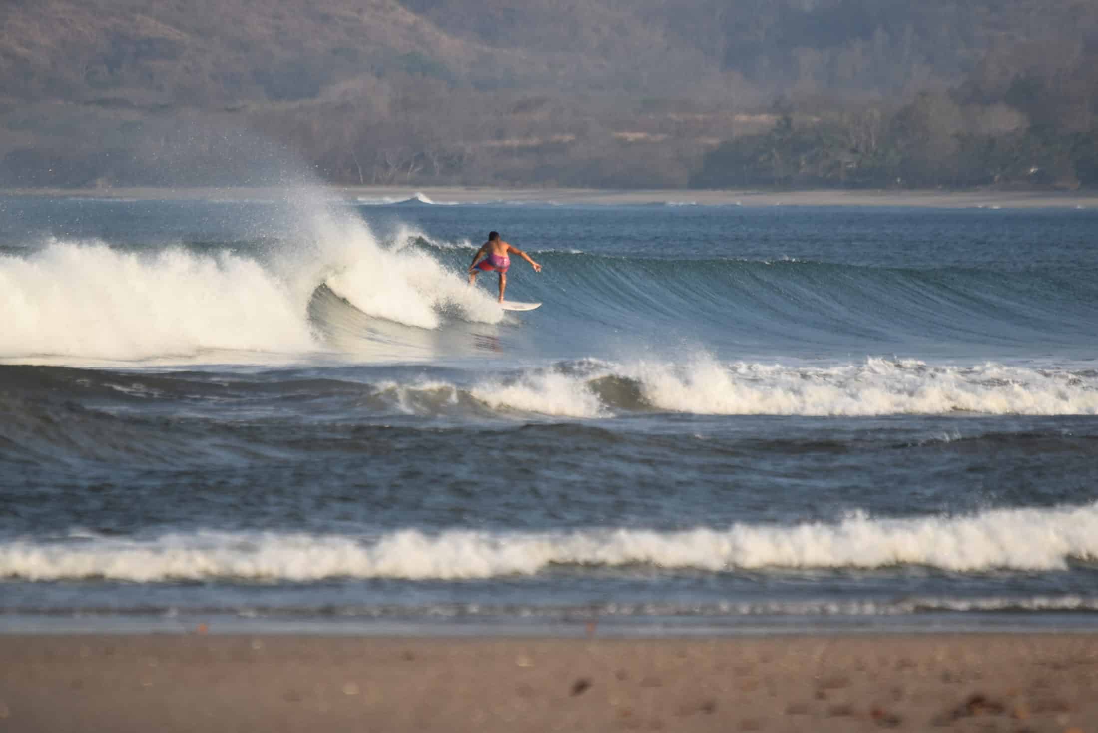 Read more about the article Tamarindo Surf Report March 21st