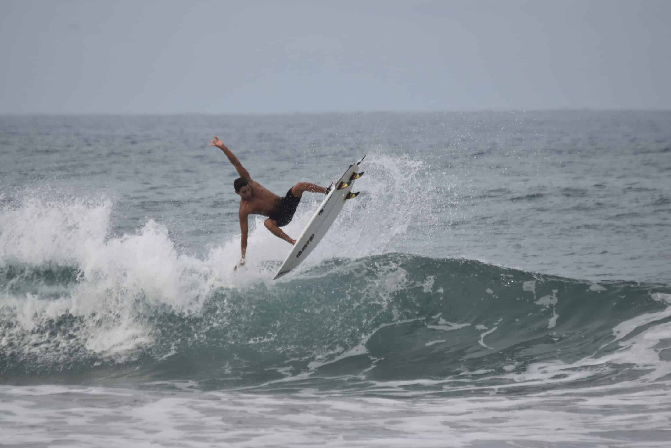 Read more about the article Tamarindo and Playa Grande Surf Report April 27th