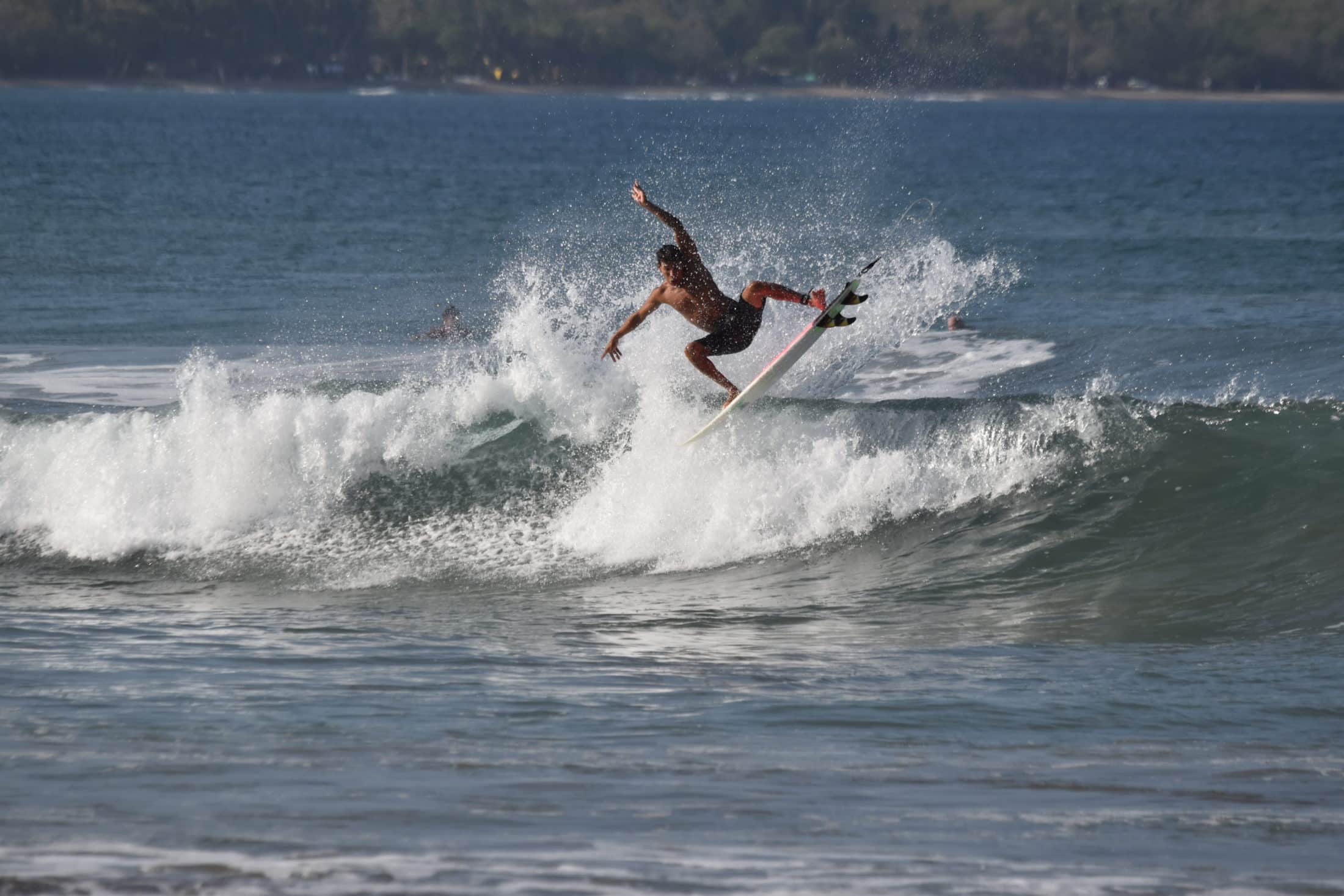 Read more about the article Playa Grande Surf Report April 13th
