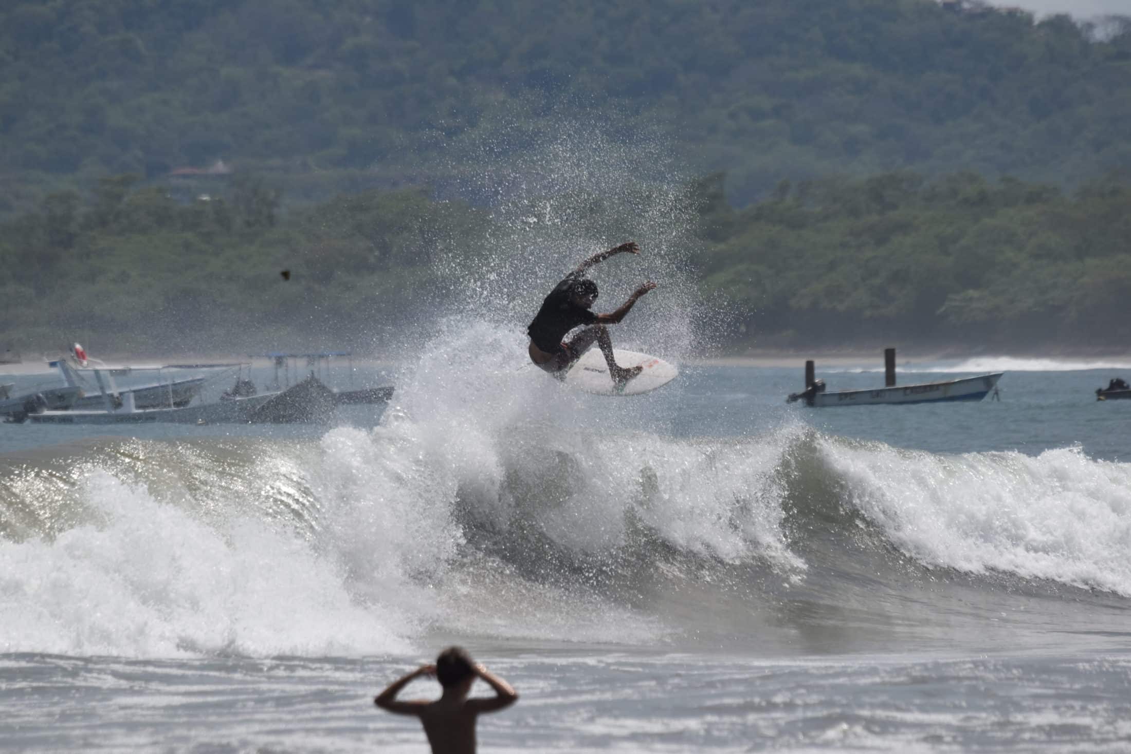 Read more about the article Tamarindo Surf Report 16th