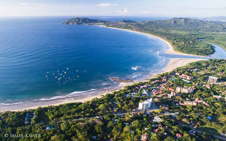 Read more about the article Surf Science: The Mechanics of Playa Tamarindo