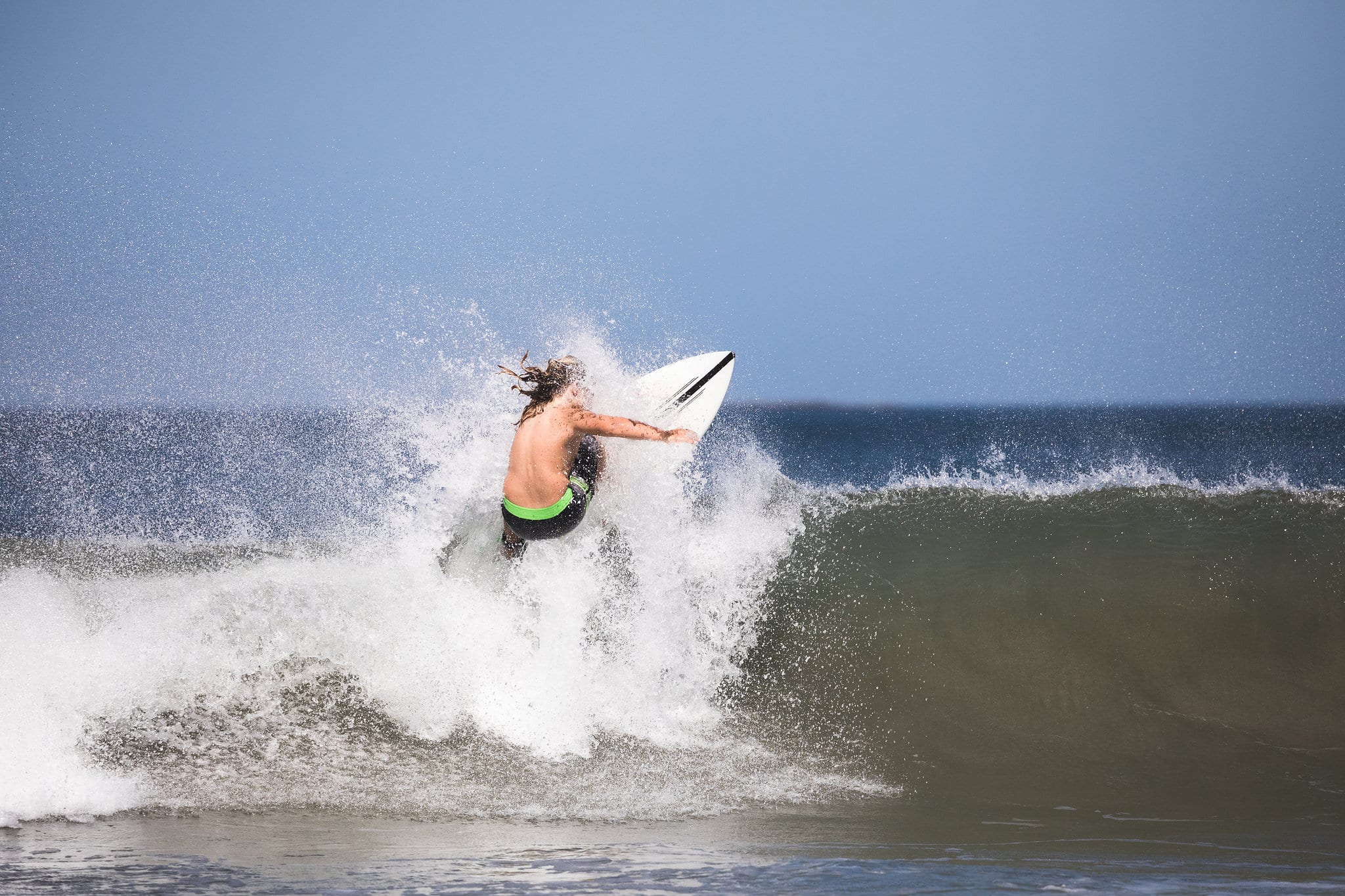 Read more about the article 5 Common Mistakes to Avoid if You Want to Improve your Surfing