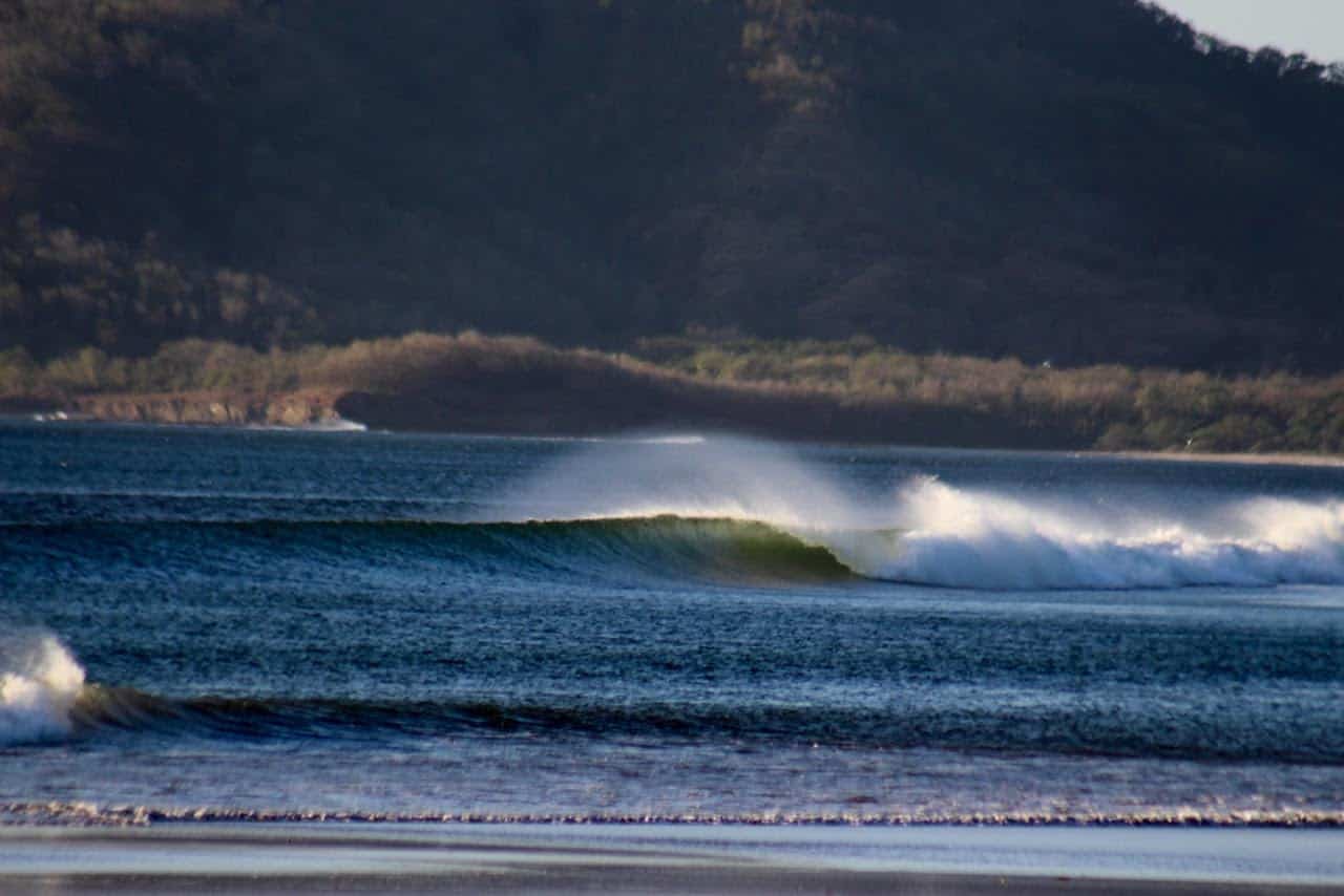 Read more about the article When Is The Best Time To Surf Tamarindo?