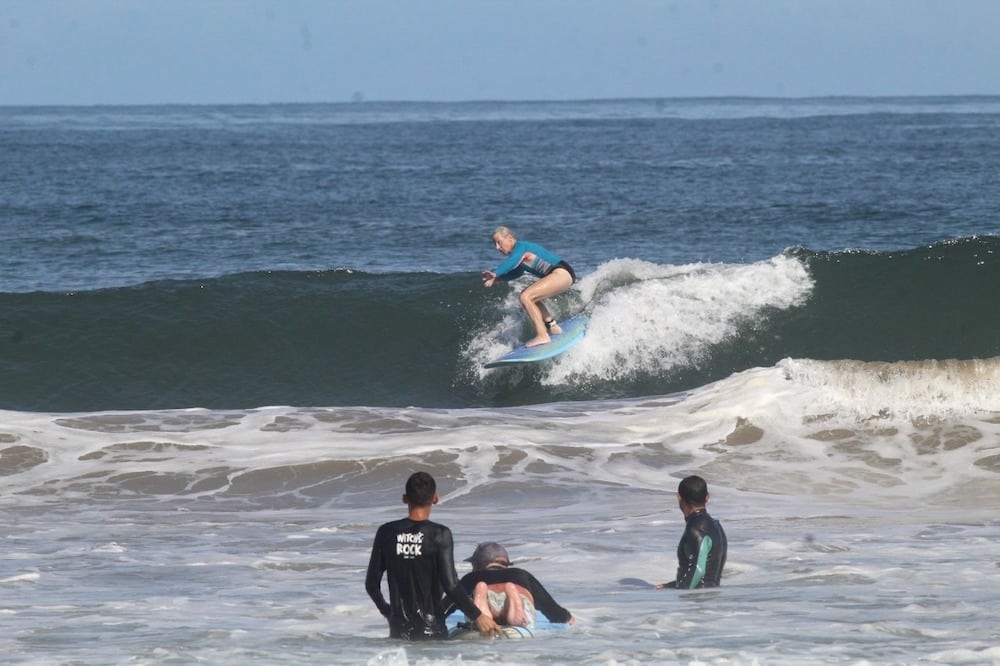 Read more about the article Friday Surf Report