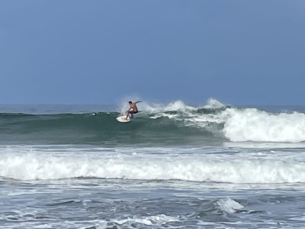 Read more about the article Langosta Surf Report Monday May 23, 2022