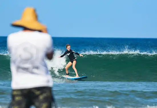 Lecciones de Surf para Familias Costa Rica
