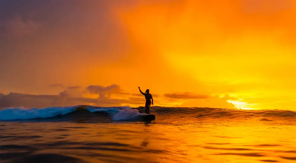 Lee más sobre el artículo Best Time to Surf in Costa Rica: Seasons, Weather, and Tides Explained